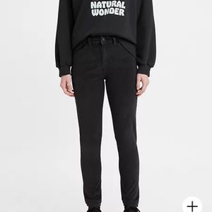 🆕Levi’s 721 High Rise Skinny Women’s Jeans Caviar Luxe Corduroy - Black